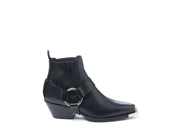 Black Beatle boot with strap and metal toe - Black