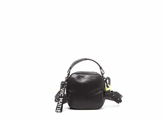 Clarissa<br />Black mini bag with 3D strap - Black