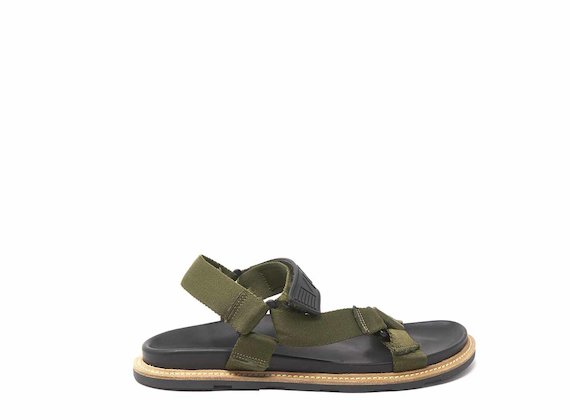 Khaki sandals with rubber strap