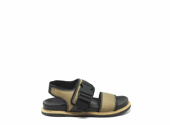 Beige sandals with clip fastening and stitching - Beige