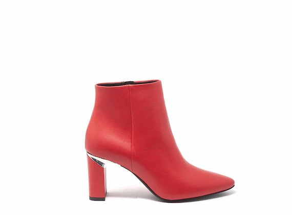 Red ankle boots with block heels - Red