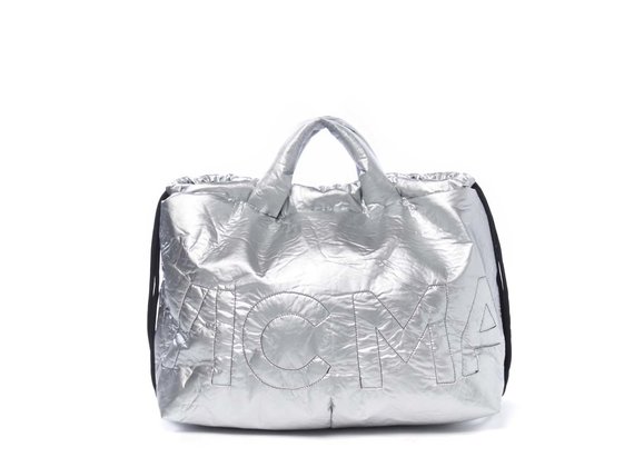 Penelope<br />Verschließbare Rucksacktasche aus silberbeschichtetem Nylon - Silver