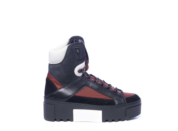 Black and brick-red high-top trekking trainers in split leather and nylon