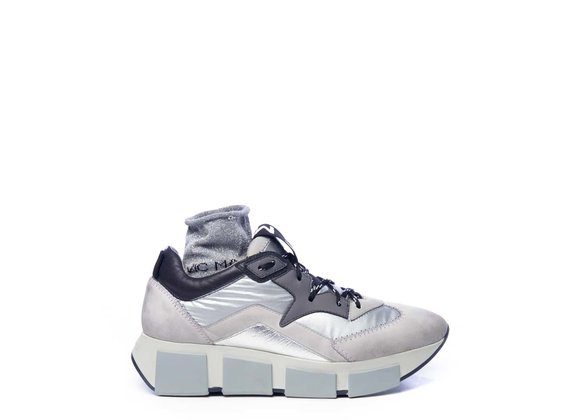 Running trainers in ice-white split leather and silver fabric