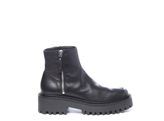 Black calfskin ankle boots - Black