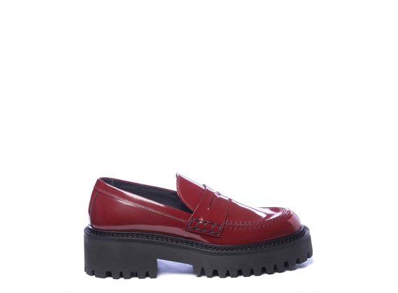 Ruby-red brushed leather moccasins