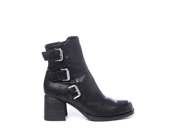 Calfskin ankle boots with buckles - Black