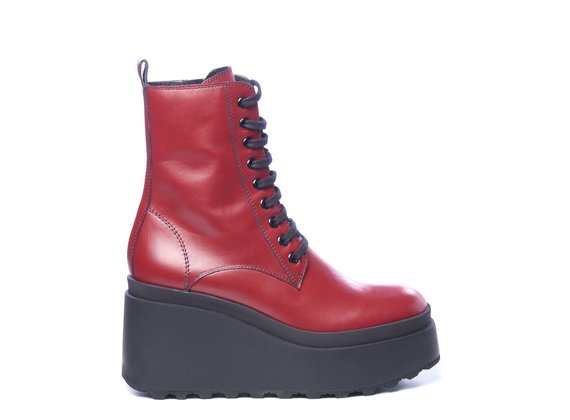 Militärstiefel mit Keilabsatz aus rotem Kalbsleder - Red