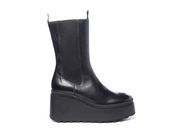 High black calfskin Beatle boots with wedge - Black