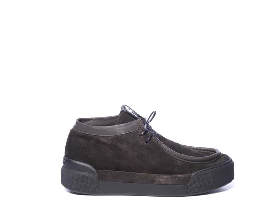 Men’s ankle-high shoe in vintage dark brown split leather