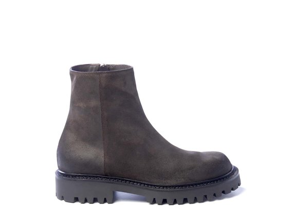 Men’s zipped dark brown ankle boots in split leather