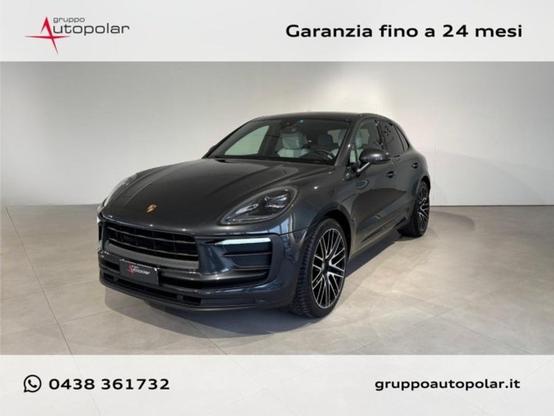 PORSCHE Macan