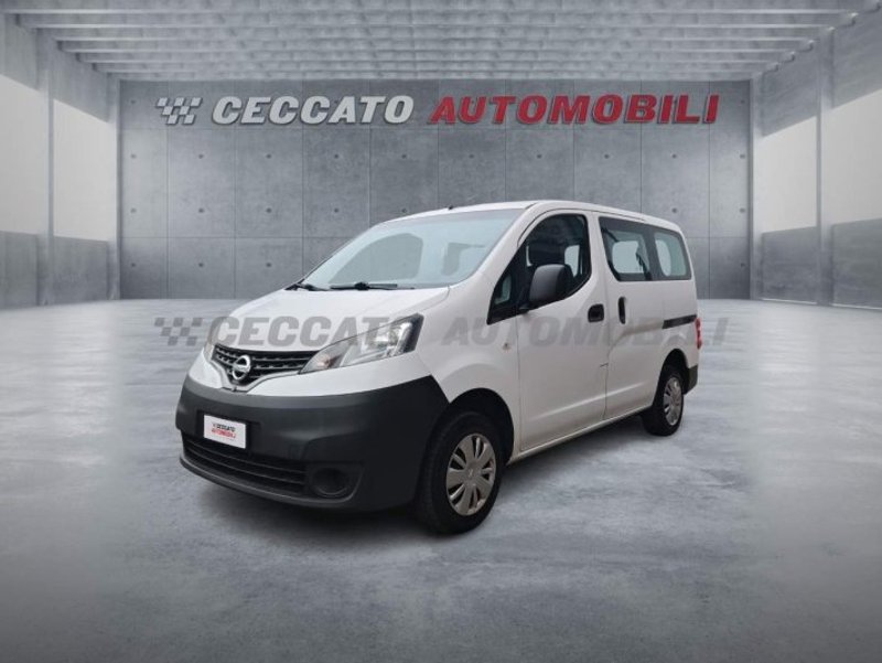 NISSAN NV200