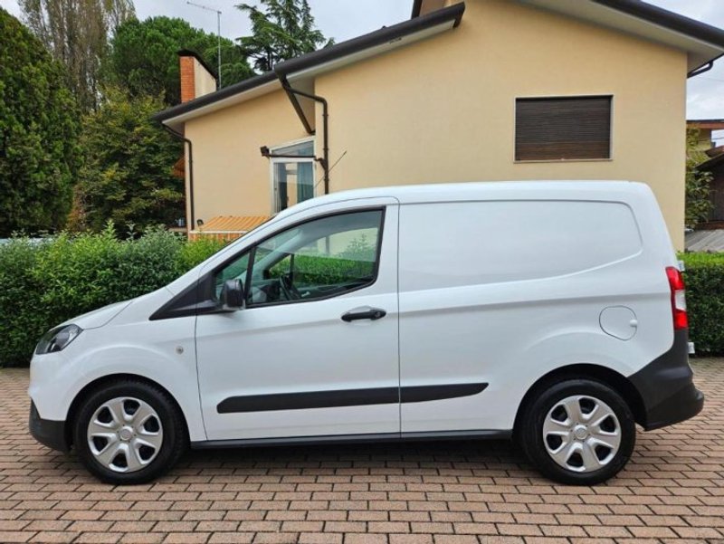 FORD Transit Courier