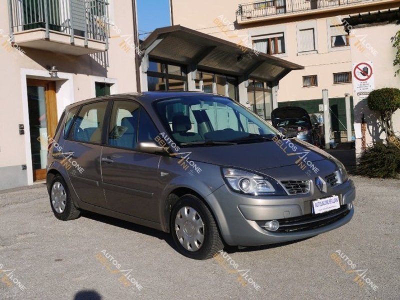 RENAULT Scenic