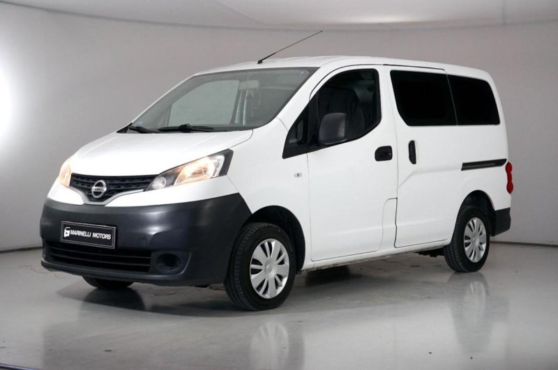 NISSAN NV200