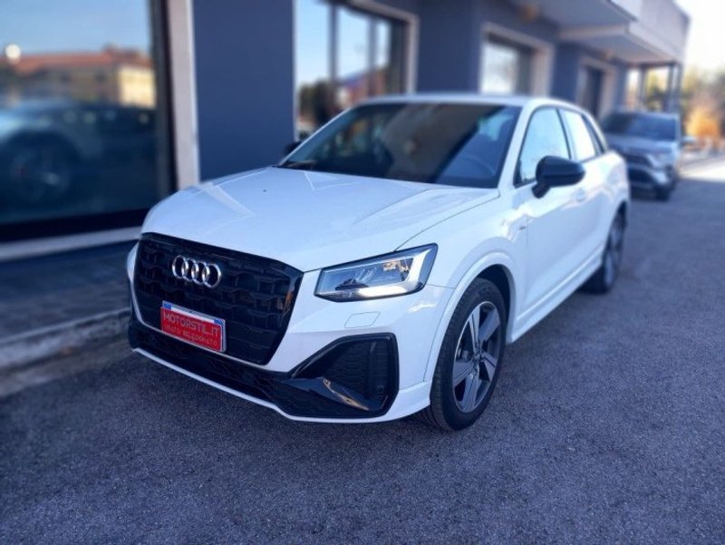 AUDI Q2