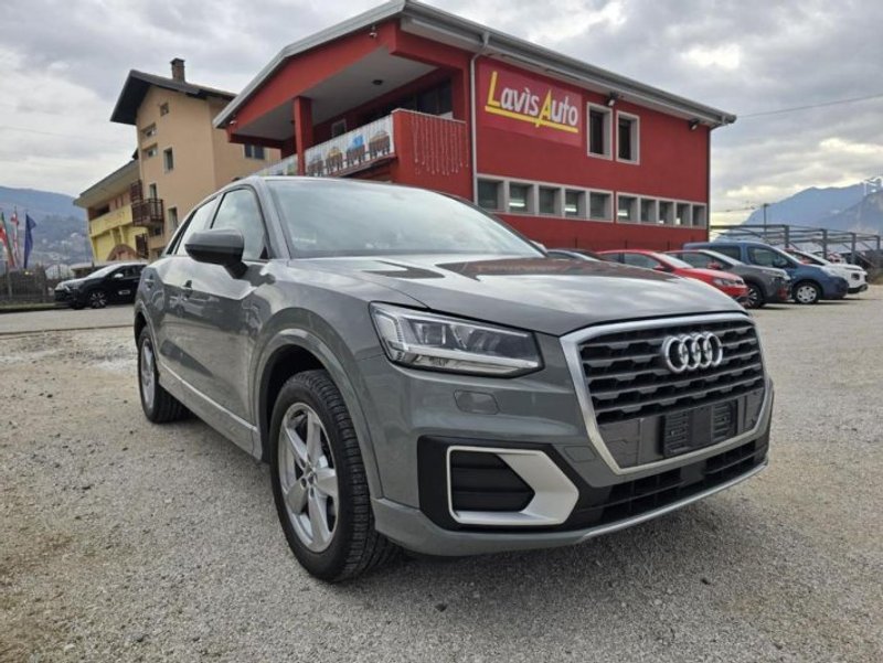 AUDI Q2