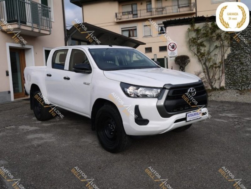 TOYOTA Hilux