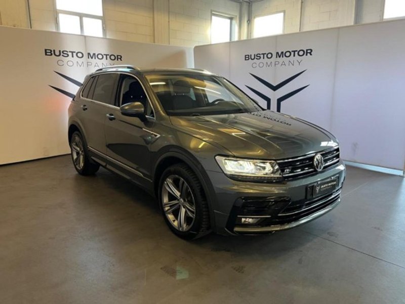 VOLKSWAGEN Tiguan