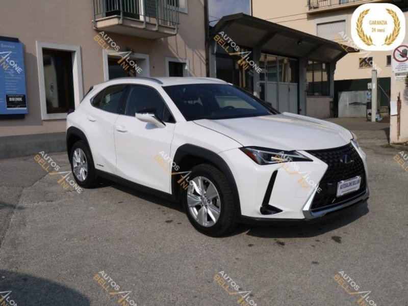 LEXUS UX