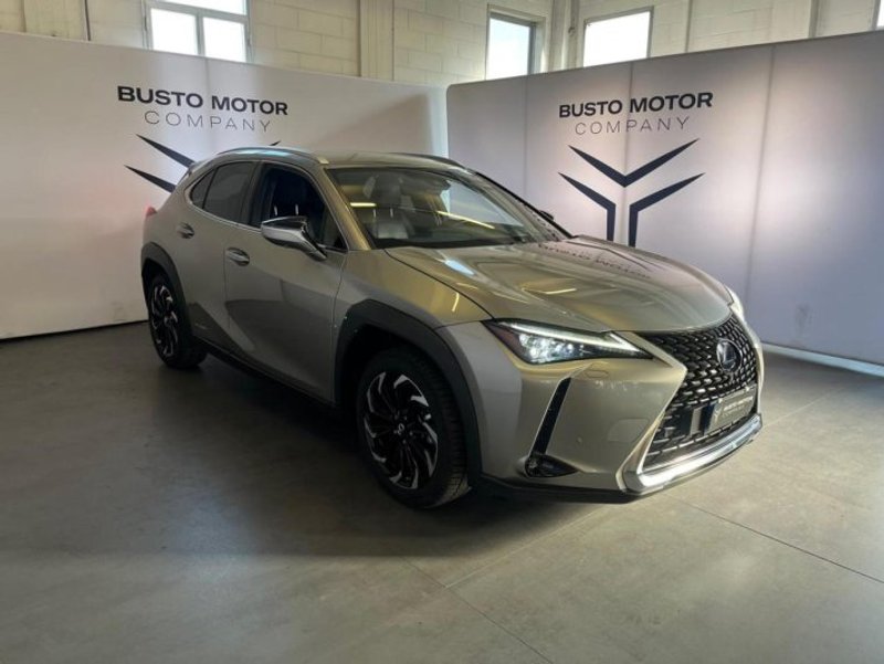 LEXUS UX