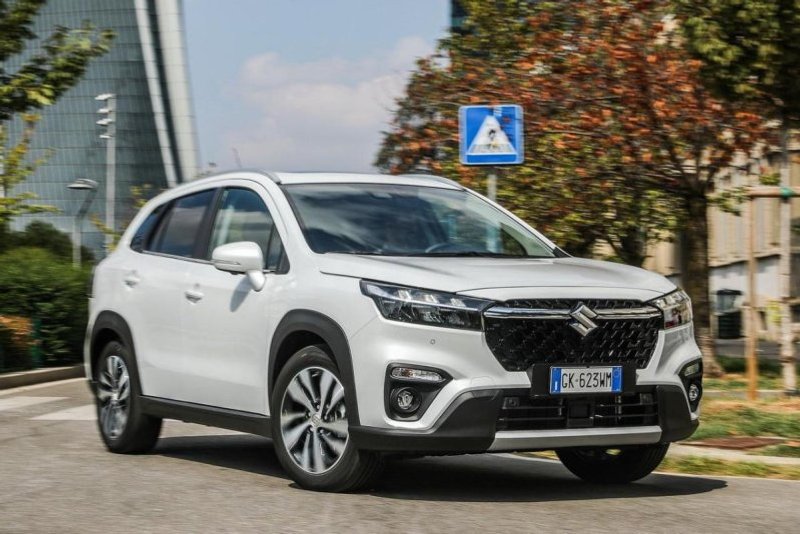 SUZUKI S-Cross