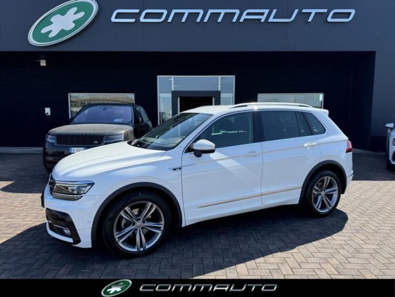 VOLKSWAGEN Tiguan