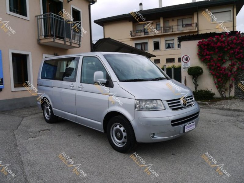 VOLKSWAGEN Caravelle