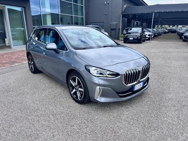 BMW 218