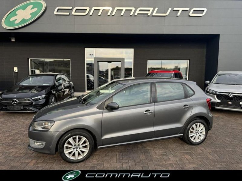 VOLKSWAGEN Polo