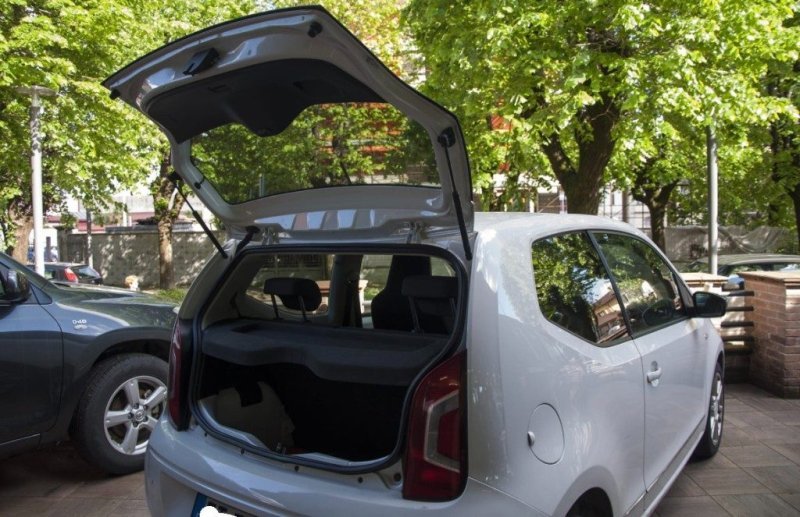 VOLKSWAGEN up!