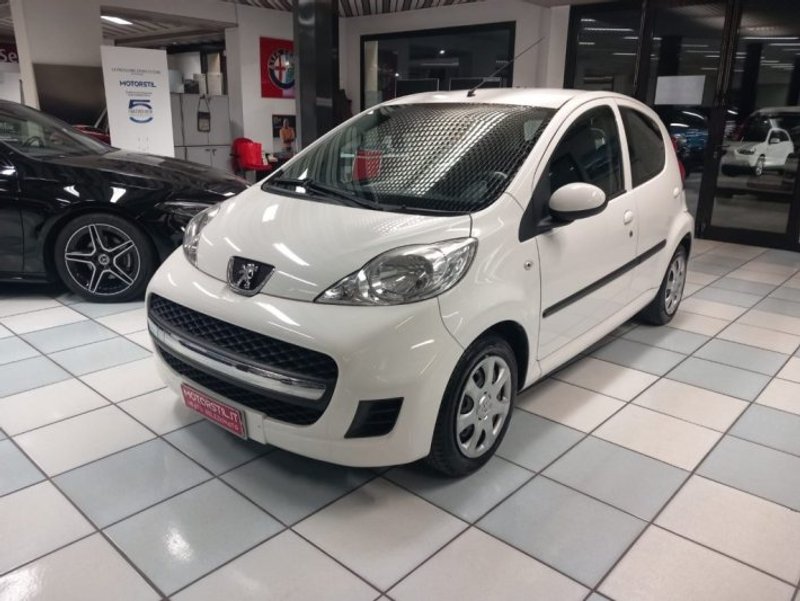 PEUGEOT 107
