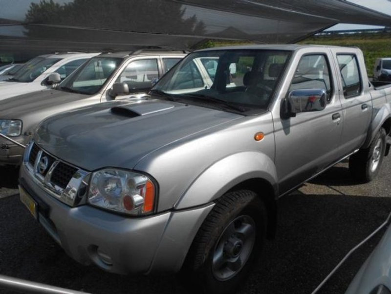 NISSAN Navara