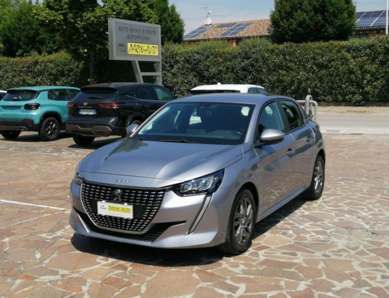 PEUGEOT 208