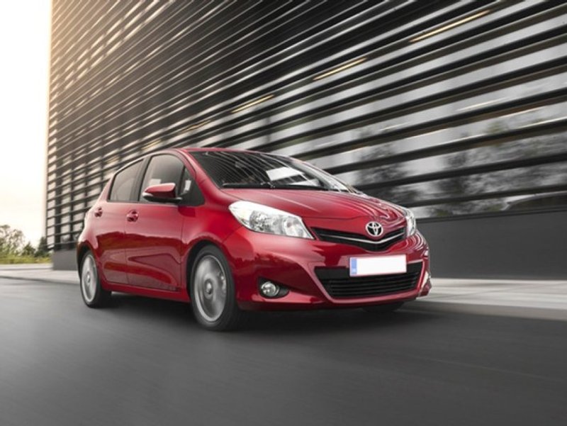 TOYOTA Yaris