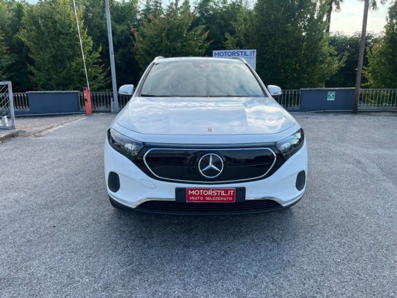 MERCEDES-BENZ Eqa