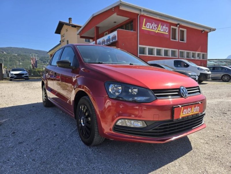 VOLKSWAGEN Polo