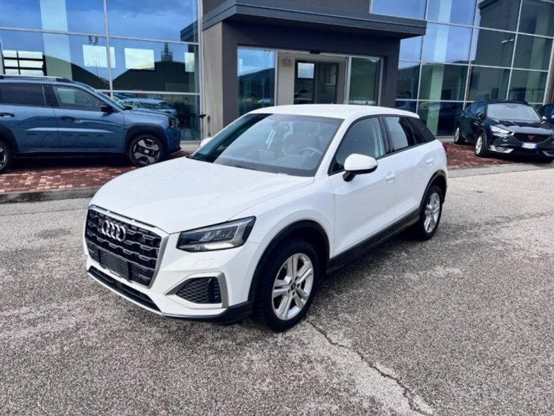 AUDI Q2