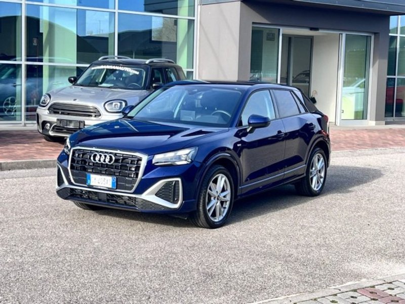 AUDI Q2