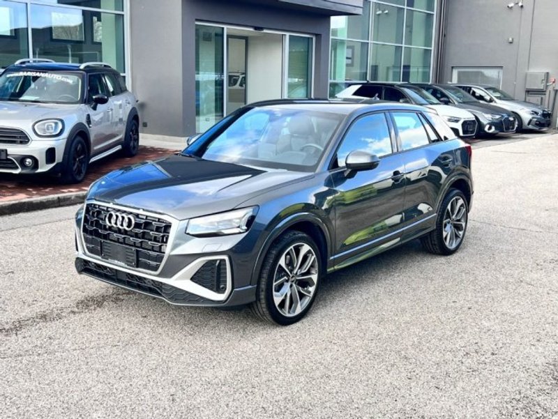 AUDI Q2
