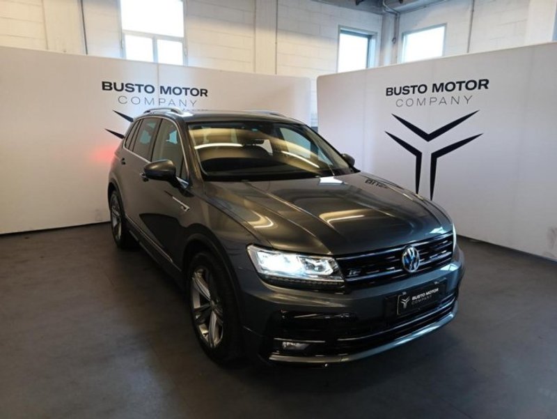 VOLKSWAGEN Tiguan