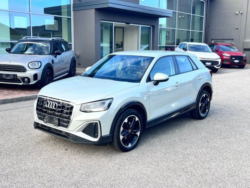AUDI Q2