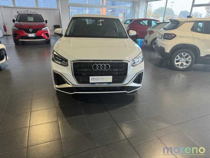 AUDI Q2