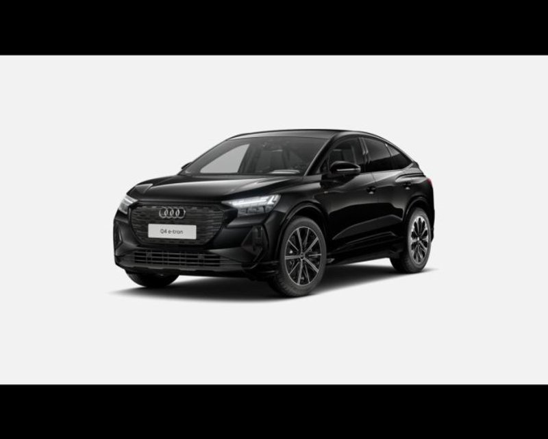 AUDI Q4