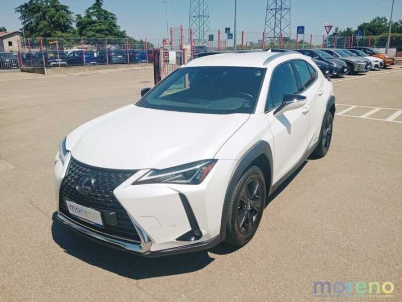 LEXUS UX