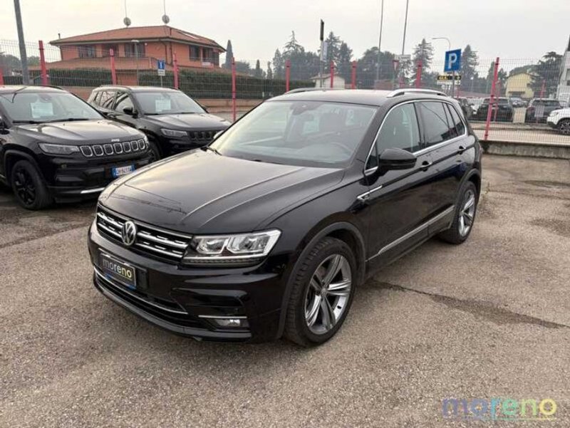 VOLKSWAGEN Tiguan