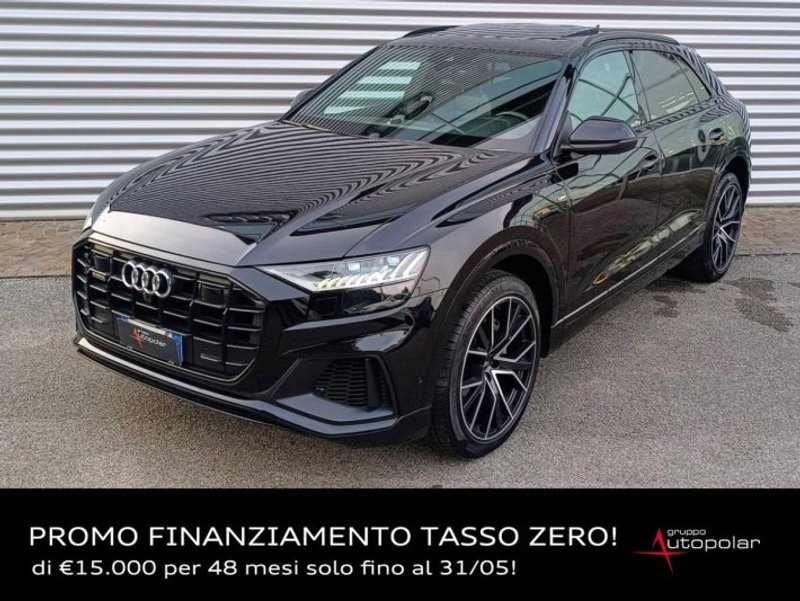 AUDI Q8