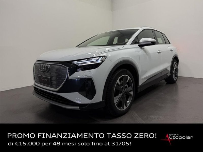 AUDI Q4