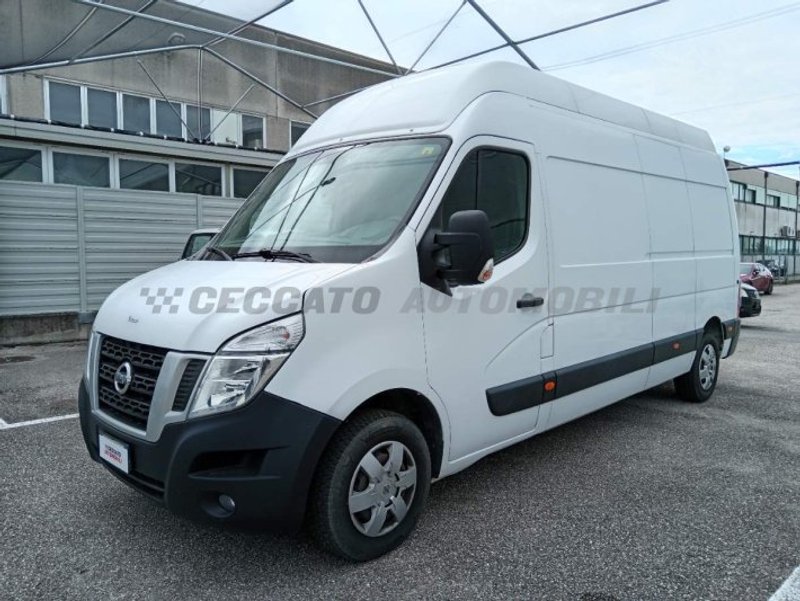 NISSAN Nv400